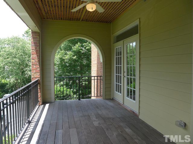 413 W Barbee Chapel Road, Chapel Hill, NC 27517