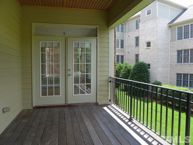 413 W Barbee Chapel Road, Chapel Hill, NC 27517