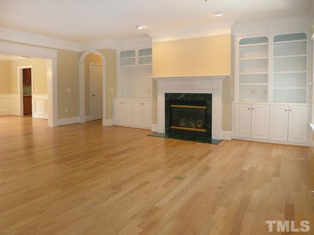 413 W Barbee Chapel Road, Chapel Hill, NC 27517