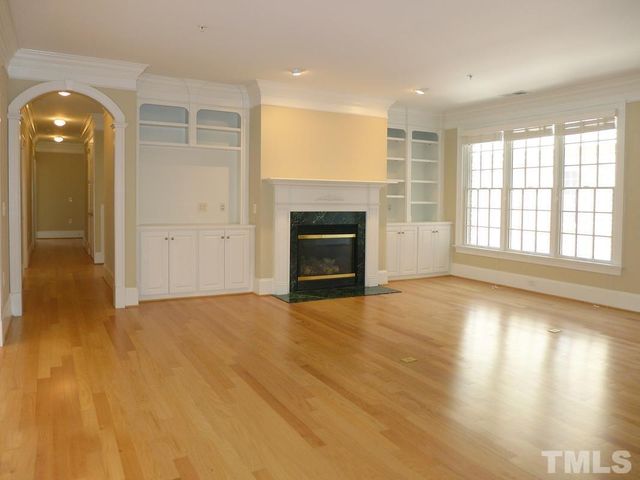 413 W Barbee Chapel Road, Chapel Hill, NC 27517