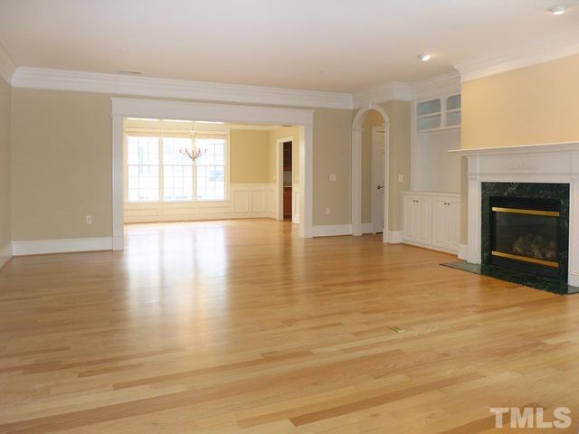 413 W Barbee Chapel Road, Chapel Hill, NC 27517