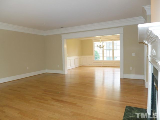 413 W Barbee Chapel Road, Chapel Hill, NC 27517