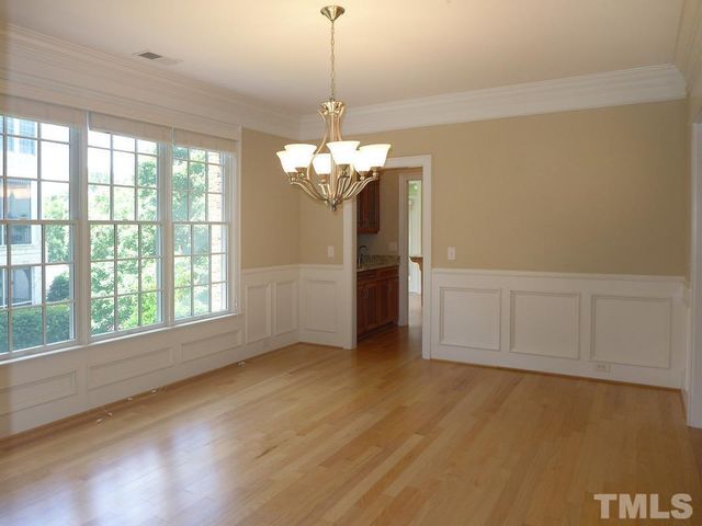 413 W Barbee Chapel Road, Chapel Hill, NC 27517