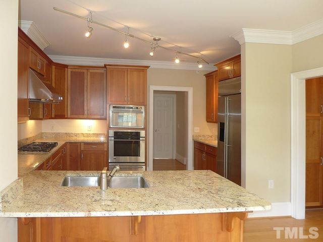 413 W Barbee Chapel Road, Chapel Hill, NC 27517