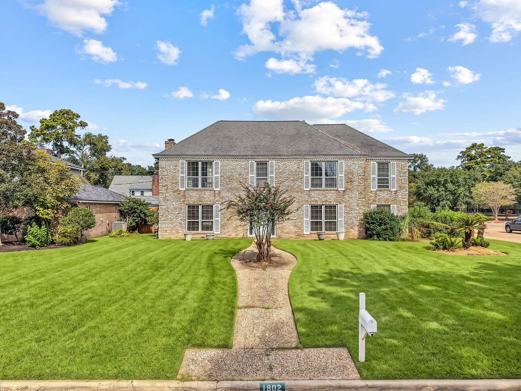 1802 Hamlin Valley Drive, Houston, TX 77090