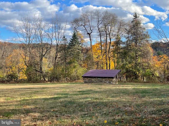 120 DIAMOND ROCK RD, Phoenixville, PA 19460