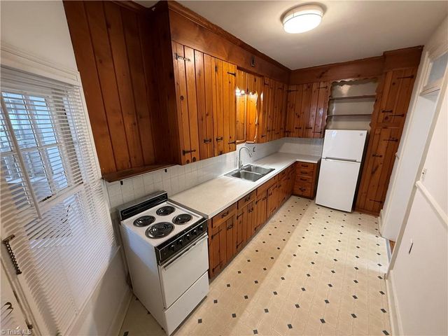 647 Irving Street 1, Winston-salem, NC 27103