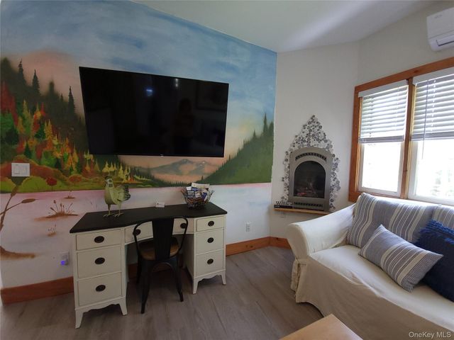 8-26 Hope Street, Hurleyville, NY 12747