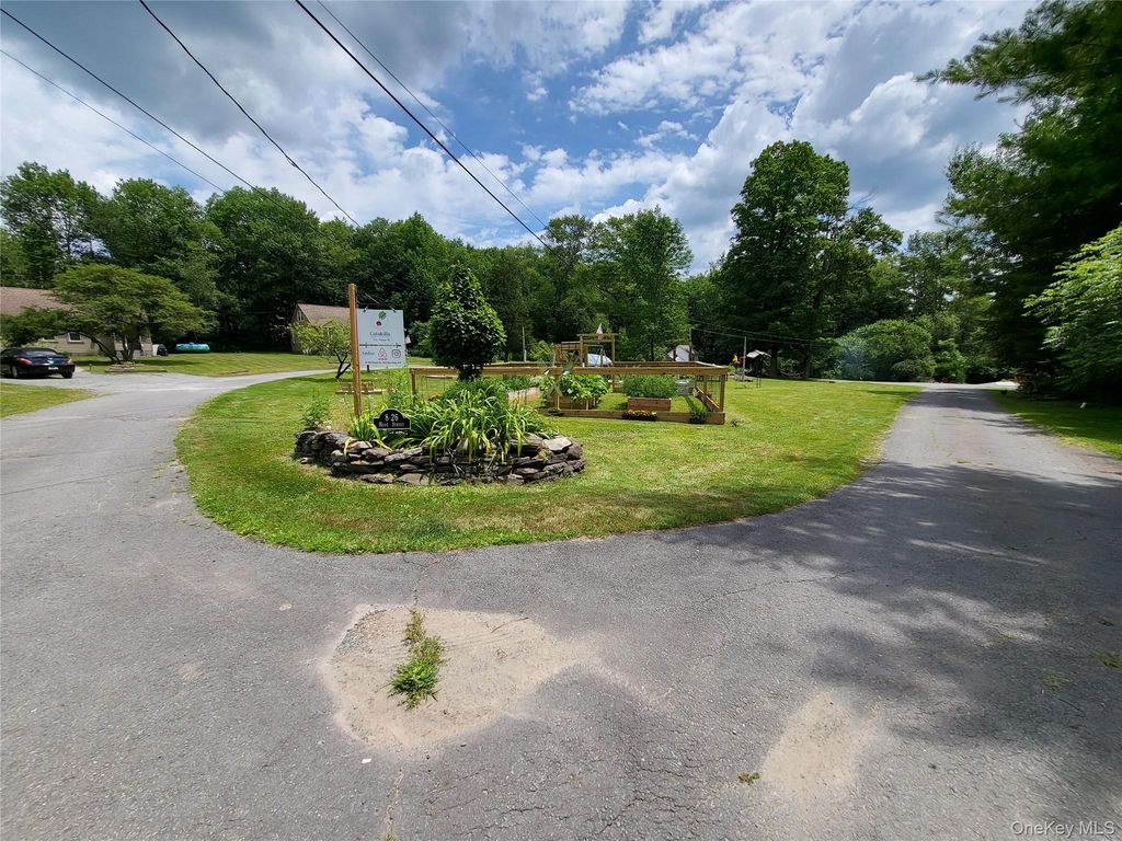 8-26 Hope Street, Hurleyville, NY 12747