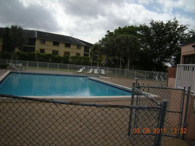 8921 NW 28th Drive F, Coral Springs, FL 33065