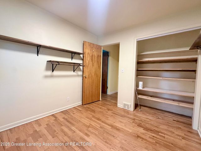 2510 Wellington Road, Lansing, MI 48910