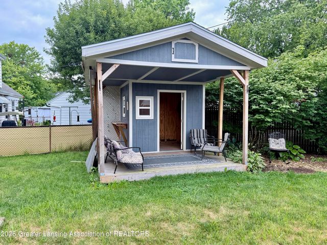 2510 Wellington Road, Lansing, MI 48910