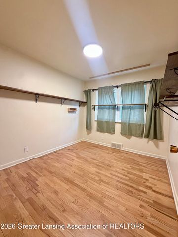 2510 Wellington Road, Lansing, MI 48910