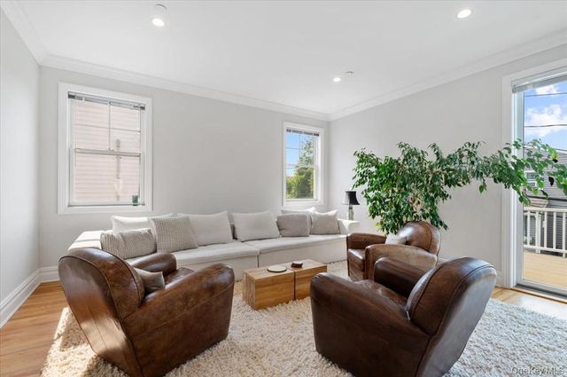 545 E Fulton Street, Long Beach, NY 11561