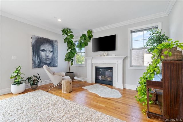 545 E Fulton Street, Long Beach, NY 11561