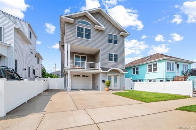 545 E Fulton Street, Long Beach, NY 11561