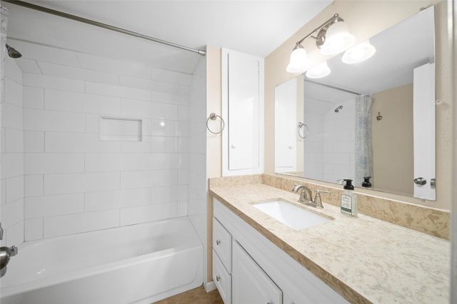 515 Tallowood Road 60, Houston, TX 77024
