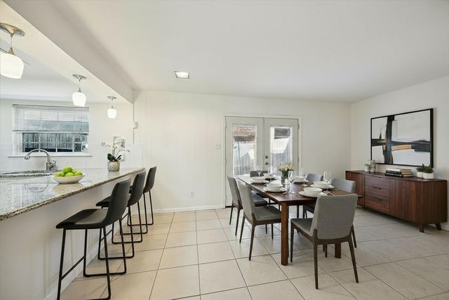 10147 Beekman Place Drive, Houston, TX 77043