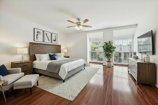 10147 Beekman Place Drive, Houston, TX 77043