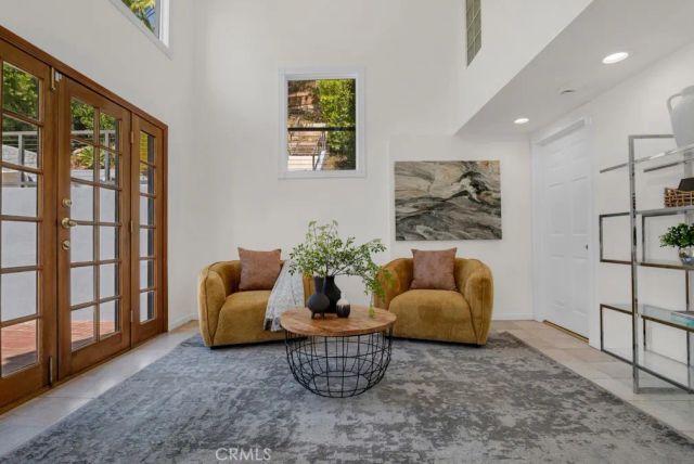 4392 Pampas Road, Woodland Hills, CA 91364