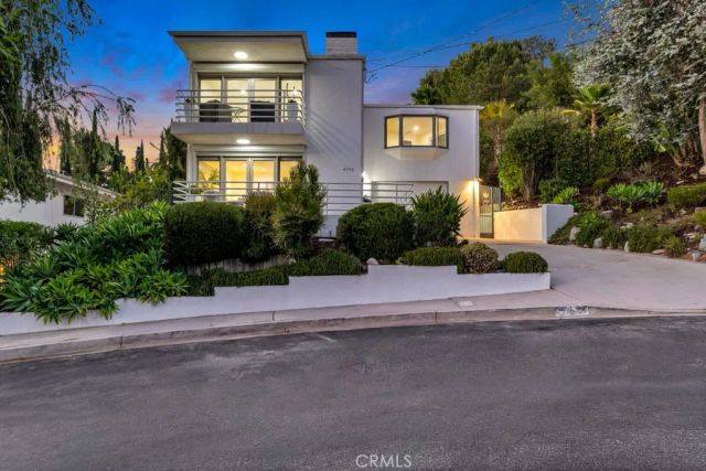 4392 Pampas Road, Woodland Hills, CA 91364