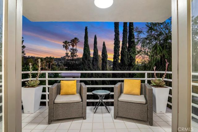 4392 Pampas Road, Woodland Hills, CA 91364