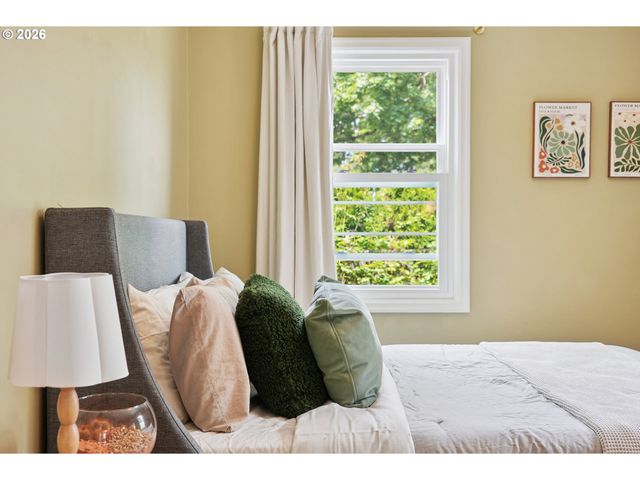 7436 N SEWARD Ave, Portland, OR 97217