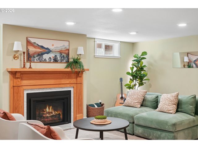 7436 N SEWARD Ave, Portland, OR 97217