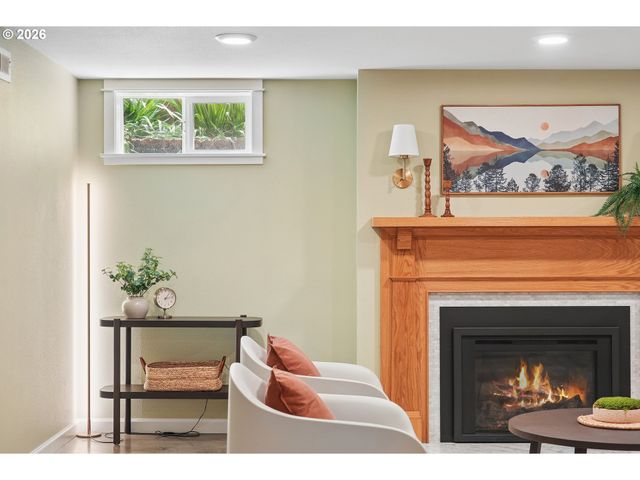 7436 N SEWARD Ave, Portland, OR 97217