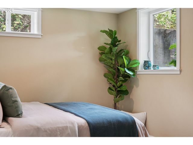 7436 N SEWARD Ave, Portland, OR 97217