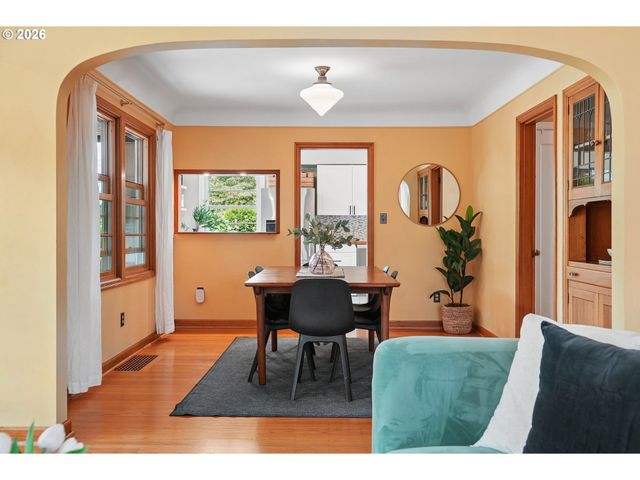 7436 N SEWARD Ave, Portland, OR 97217