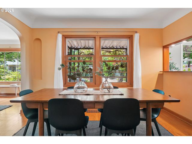 7436 N SEWARD Ave, Portland, OR 97217