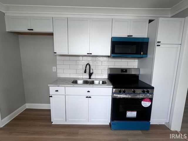 1419 Sweetser Avenue, Evansville, IN 47714