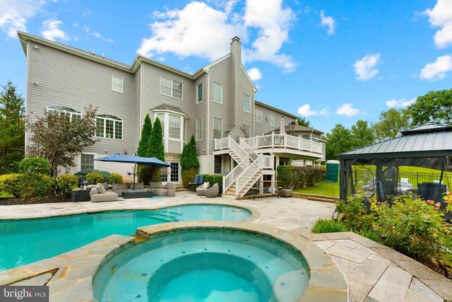 128 JANE CHAPMAN DR W, Newtown, PA 18940