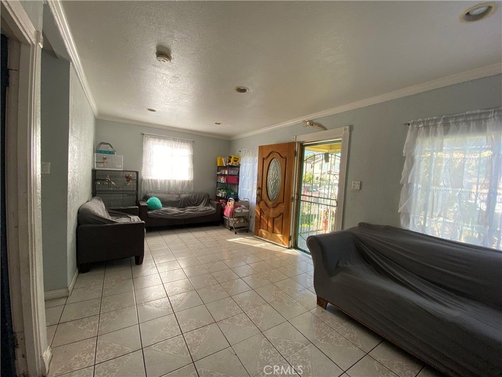 Image 11 of property listing at 228 E 103 Street, Los Angeles, CA 90003