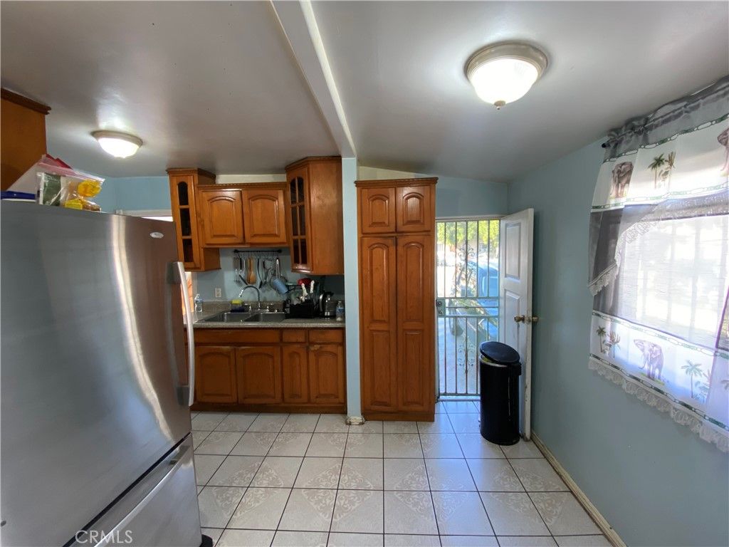 Image 19 of property listing at 228 E 103 Street, Los Angeles, CA 90003