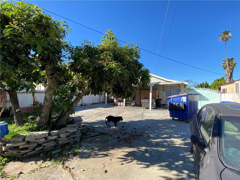 Image 28 of property listing at 228 E 103 Street, Los Angeles, CA 90003