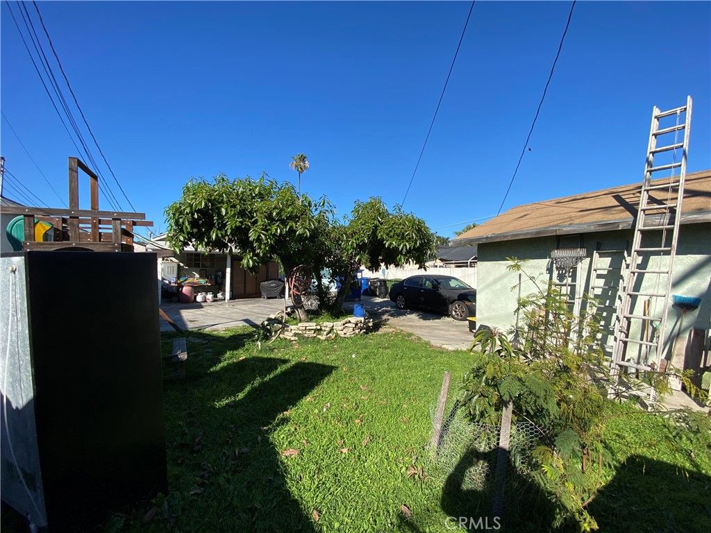 Image 29 of property listing at 228 E 103 Street, Los Angeles, CA 90003