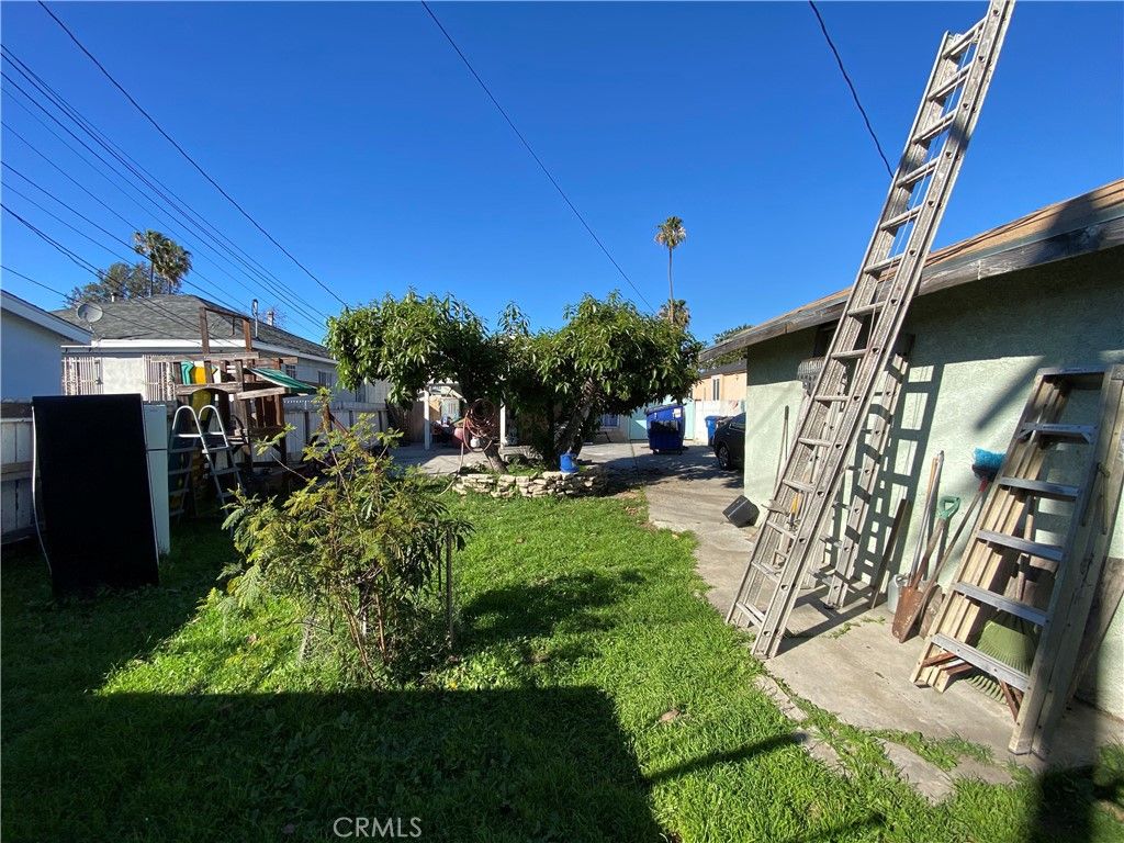 Image 30 of property listing at 228 E 103 Street, Los Angeles, CA 90003