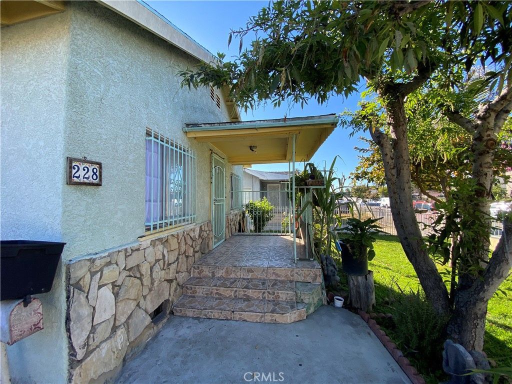Image 9 of property listing at 228 E 103 Street, Los Angeles, CA 90003