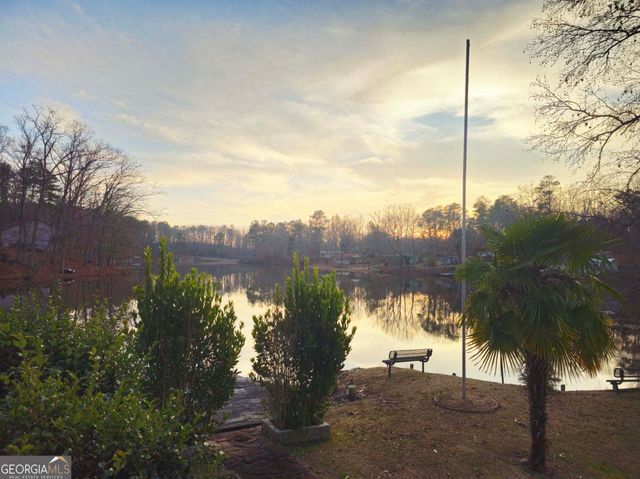 847 Greenwood Lake Drive, Franklin, GA 30217