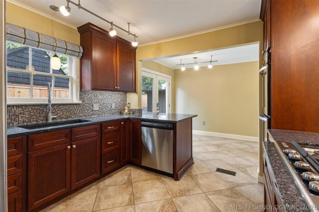 2929 S Woodward Boulevard, Tulsa, OK 74114