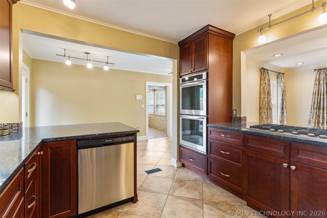 2929 S Woodward Boulevard, Tulsa, OK 74114