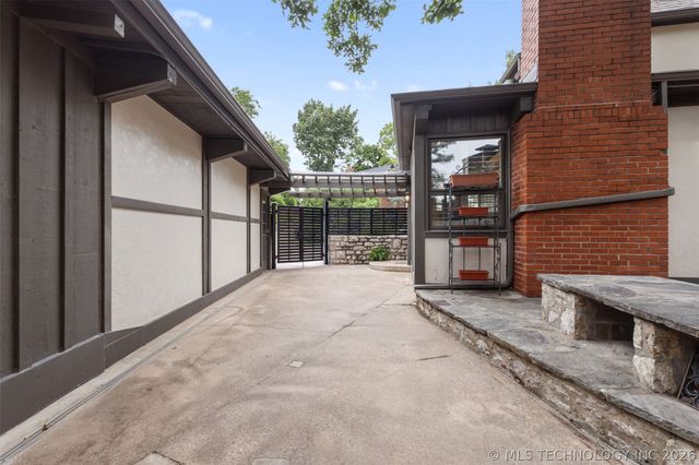 2929 S Woodward Boulevard, Tulsa, OK 74114