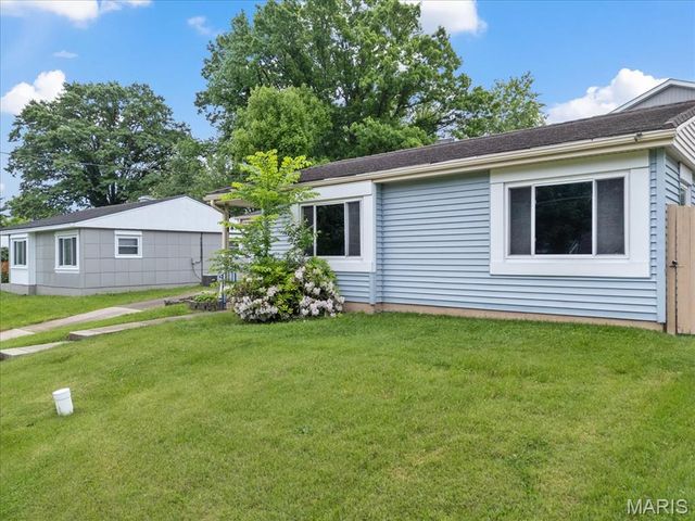 8934 Litzsinger Road, St Louis, MO 63144