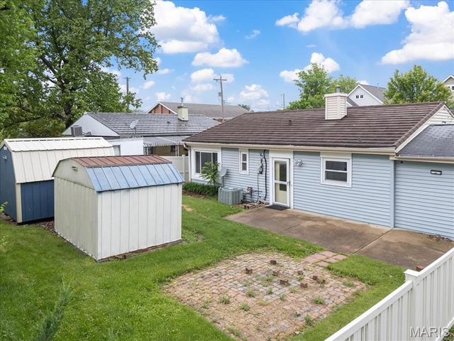 8934 Litzsinger Road, St Louis, MO 63144