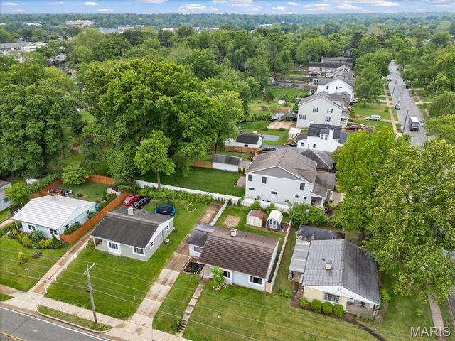 8934 Litzsinger Road, St Louis, MO 63144
