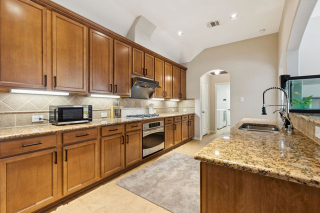 9938 Bell Rock Road, Frisco, TX 75035