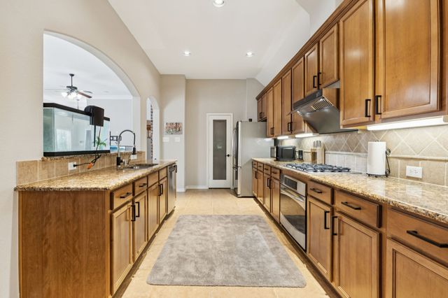 9938 Bell Rock Road, Frisco, TX 75035