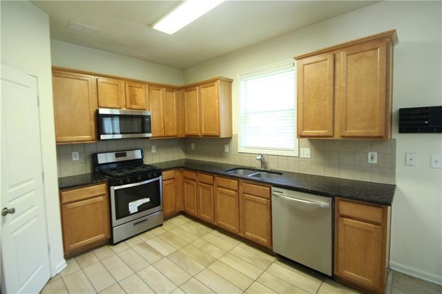 1961 Stoney Chase Drive, Lawrenceville, GA 30044